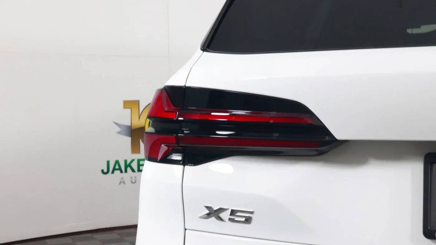2025 BMW X5 5UX43EU03S9Z15566