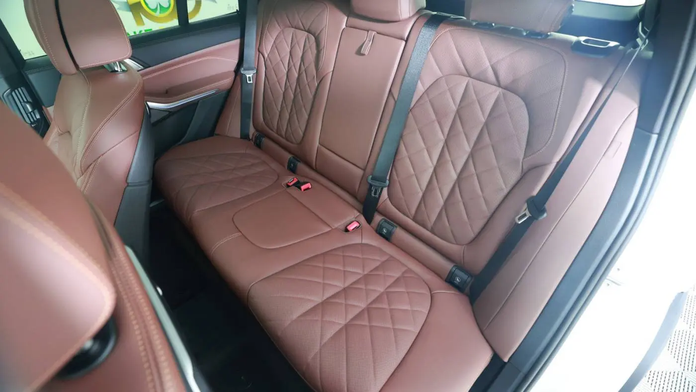 2025 BMW X5 5UX43EU03S9Z15566