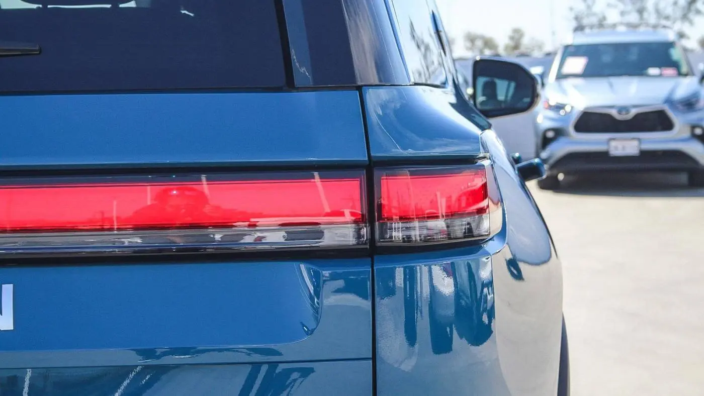 2024 Rivian R1S 7PDSGABAXRN034004