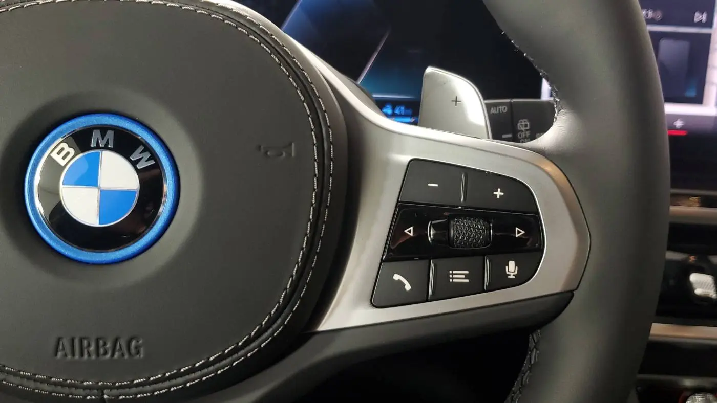 2025 BMW X5 5UX43EU08S9Z99500