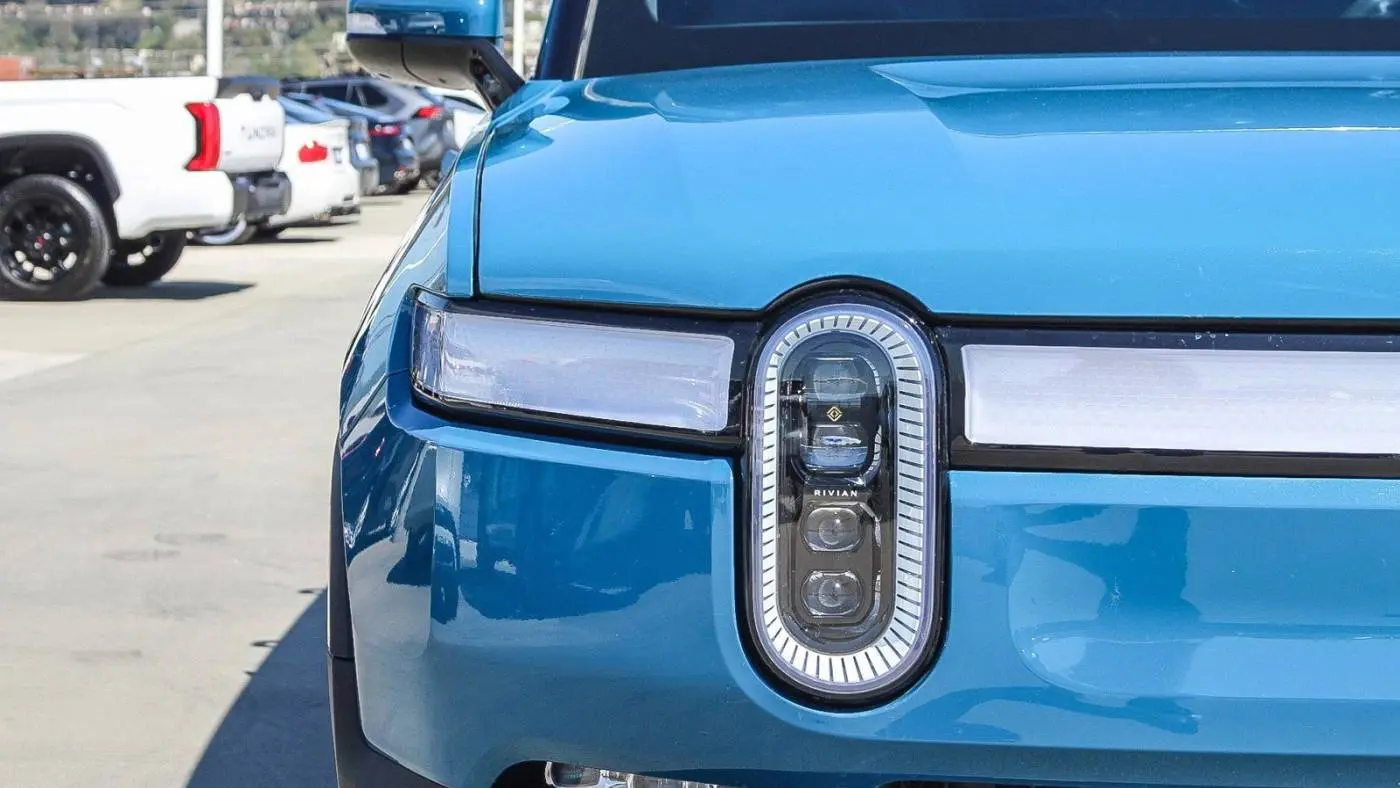 2024 Rivian R1S 7PDSGABAXRN034004