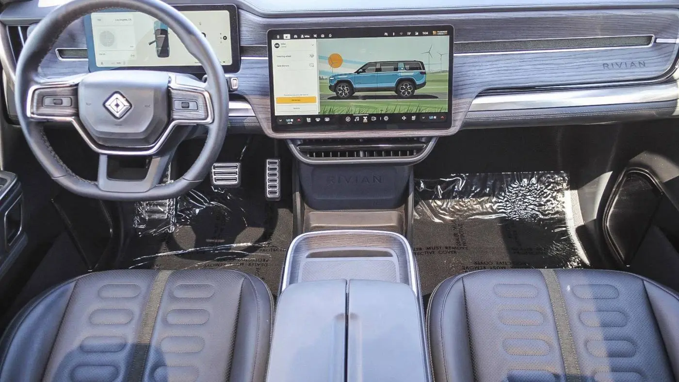 2024 Rivian R1S 7PDSGABAXRN034004