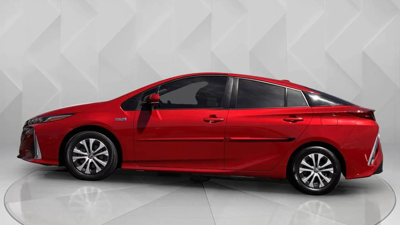 2021 Toyota Prius Prime JTDKAMFP3M3187210