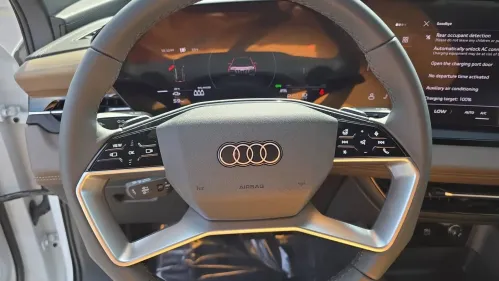 2025 Audi Q6 e-tron WA114BGF7SA018551