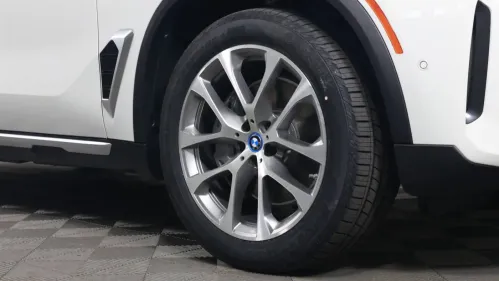 2025 BMW X5 5UX43EU03S9Z15566