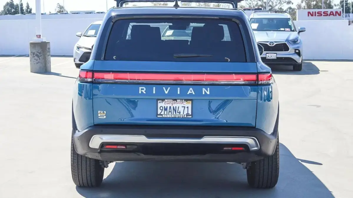 2024 Rivian R1S - Images - 5