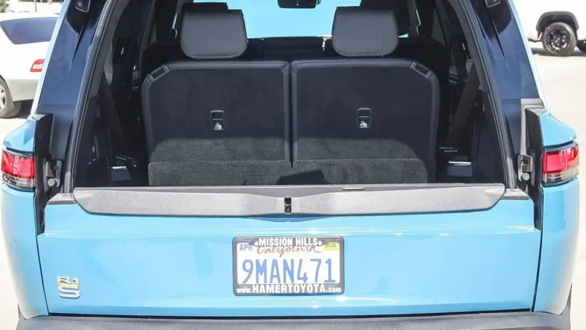2024 Rivian R1S - Images - 25