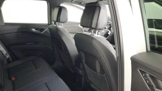 2025 Audi Q4 e-tron WA1A5BFZ8SP038409