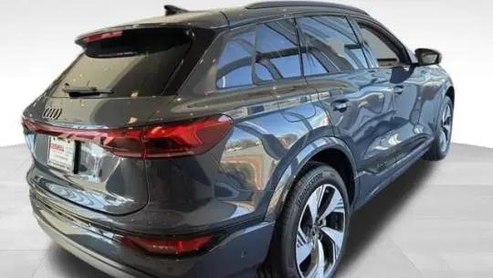 2025 Audi Q6 e-tron WA124BGF0SA021926