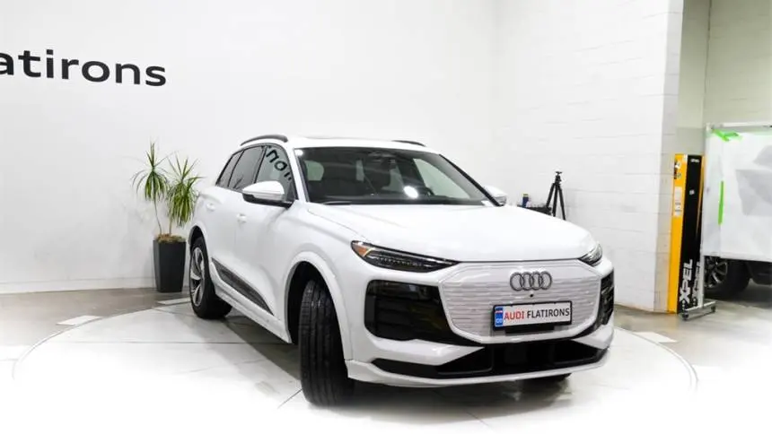 2025 Audi Q6 e-tron WA124BGF8SA019521