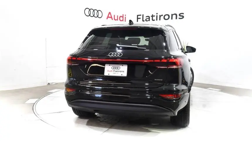 2025 Audi Q6 e-tron WA134BGF2SA026890