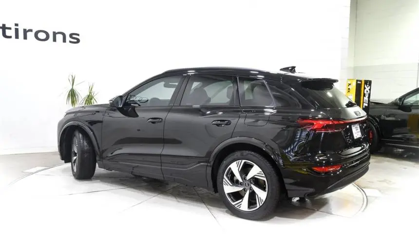 2025 Audi Q6 e-tron WA134BGF2SA026890