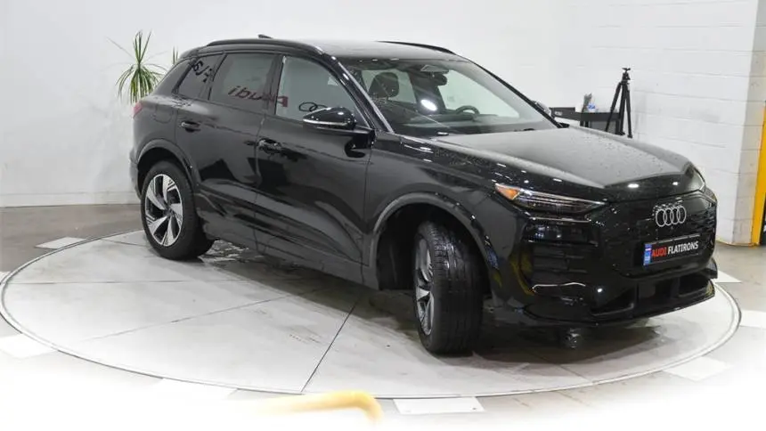 2025 Audi Q6 e-tron WA124BGF8SA017817
