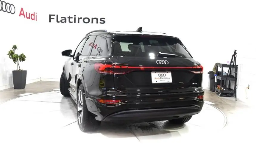 2025 Audi Q6 e-tron WA134BGF2SA026890
