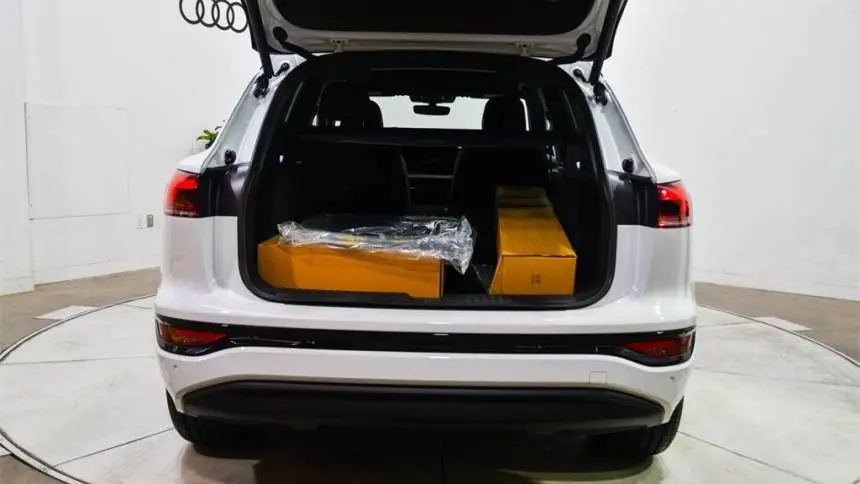2025 Audi Q6 e-tron WA124BGF8SA019521