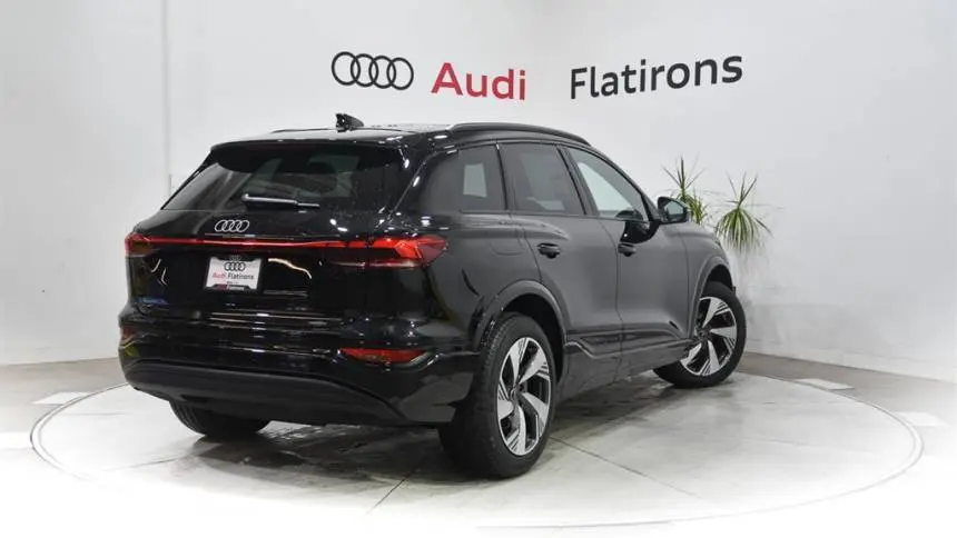 2025 Audi Q6 e-tron WA124BGF8SA017817