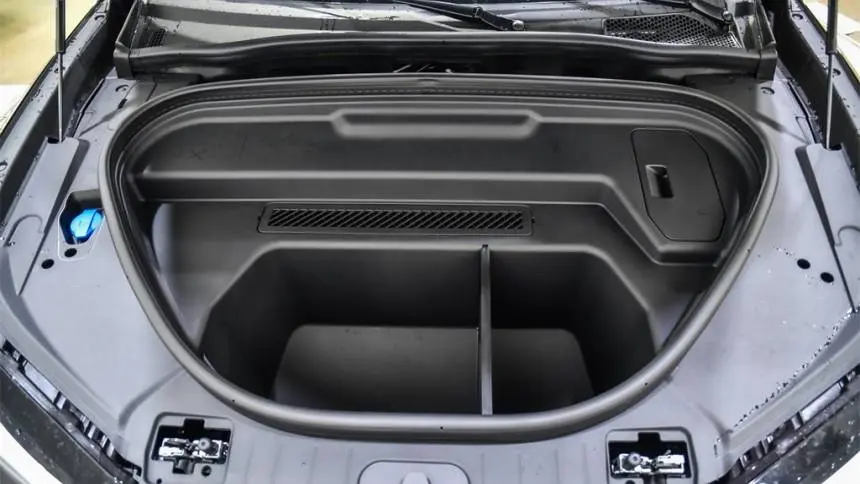 2025 Audi Q6 e-tron WA124BGF8SA017817