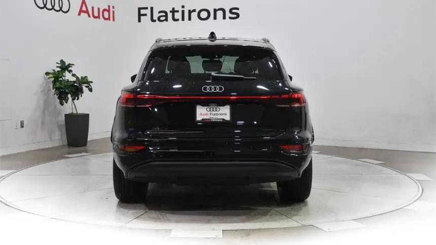 2025 Audi Q6 e-tron WA124BGF8SA017817