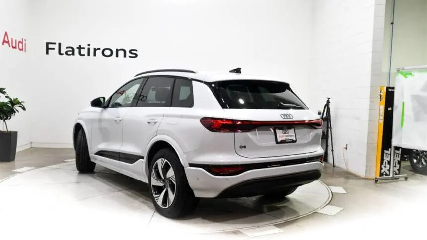 2025 Audi Q6 e-tron WA124BGF8SA019521