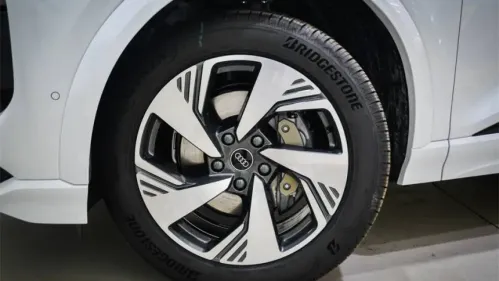 2025 Audi Q6 e-tron WA124BGF8SA019521