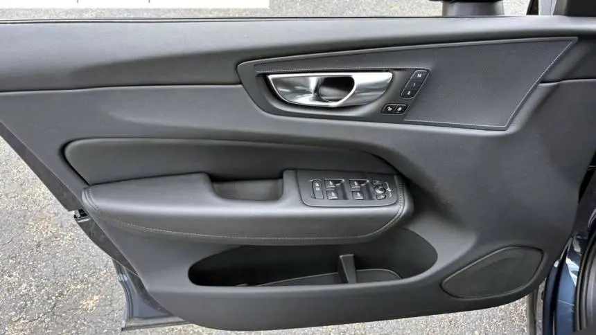 2025 Volvo XC60 YV4H60RC8S1026838