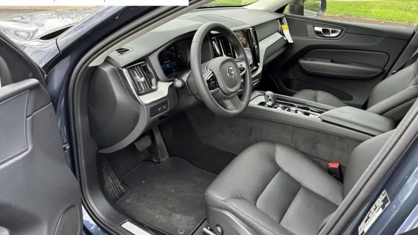 2025 Volvo XC60 YV4H60RC8S1026838