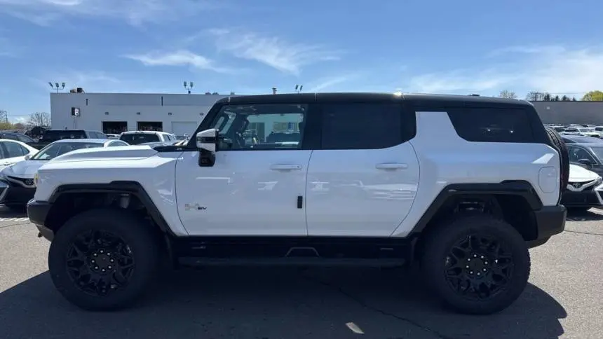 2025 GMC HUMMER EV SUV 1GKT0NDE2SU116218