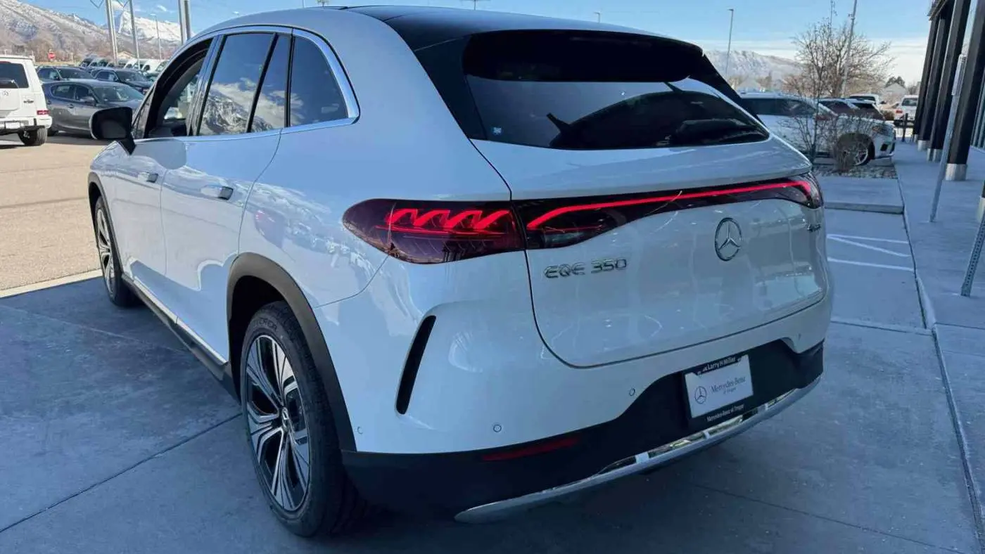 2025 Mercedes EQE SUV 4JGGM1CB9SA060843