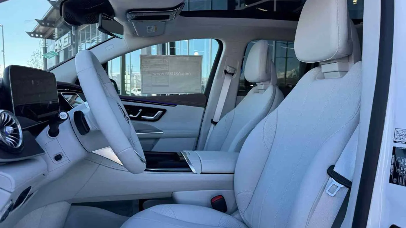 2025 Mercedes EQE SUV 4JGGM1CB9SA060843