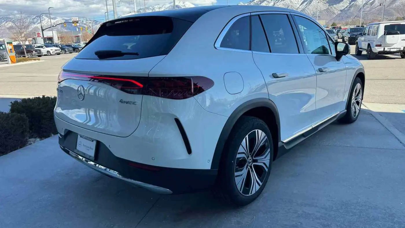 2025 Mercedes EQE SUV 4JGGM1CB9SA060843