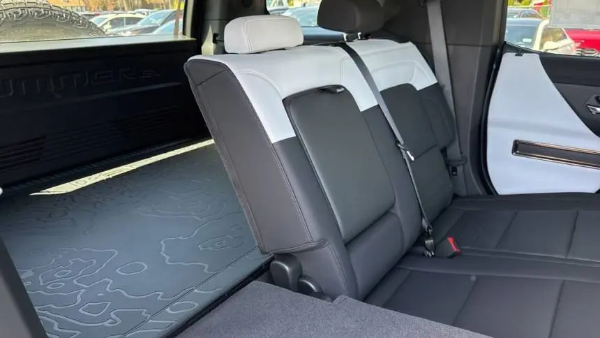 2025 GMC HUMMER EV SUV 1GKT0NDE2SU116218