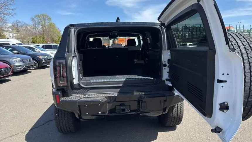 2025 GMC HUMMER EV SUV 1GKT0NDE2SU116218