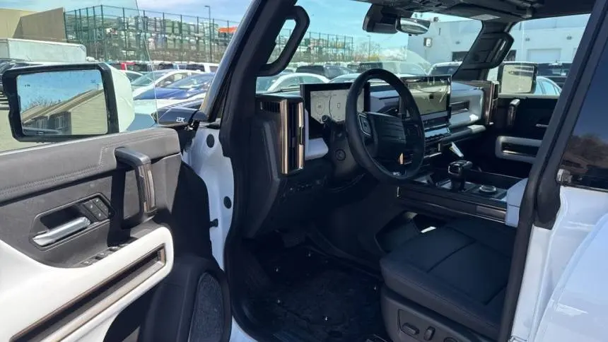 2025 GMC HUMMER EV SUV 1GKT0NDE2SU116218