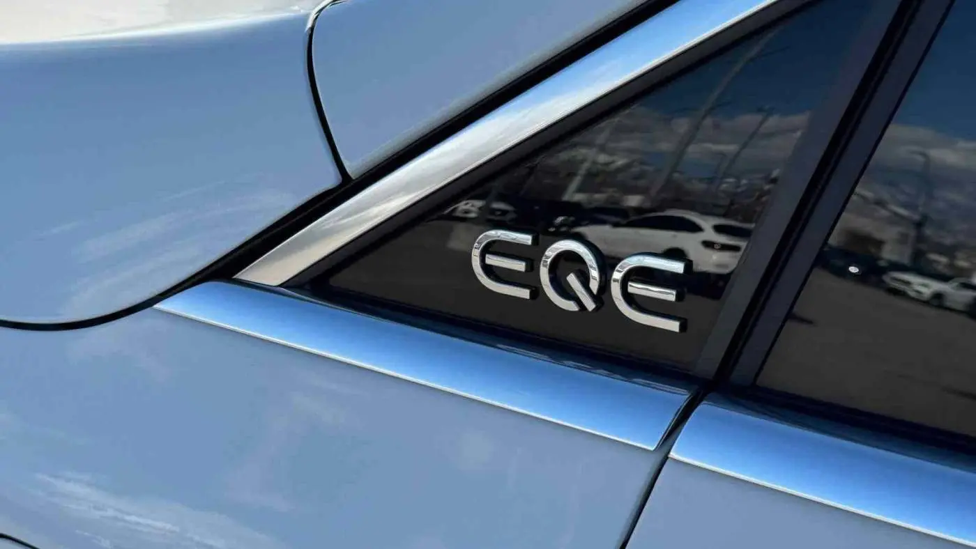 2025 Mercedes EQE SUV 4JGGM1CB9SA060843