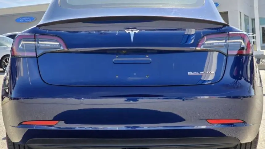 2018 Tesla Model 3 5YJ3E1EB0JF072236