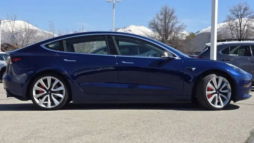 2018 Tesla Model 3 5YJ3E1EB0JF072236