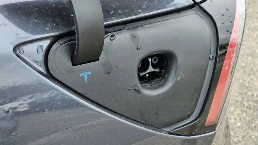 2018 Tesla Model 3 5YJ3E1EB5JF144774