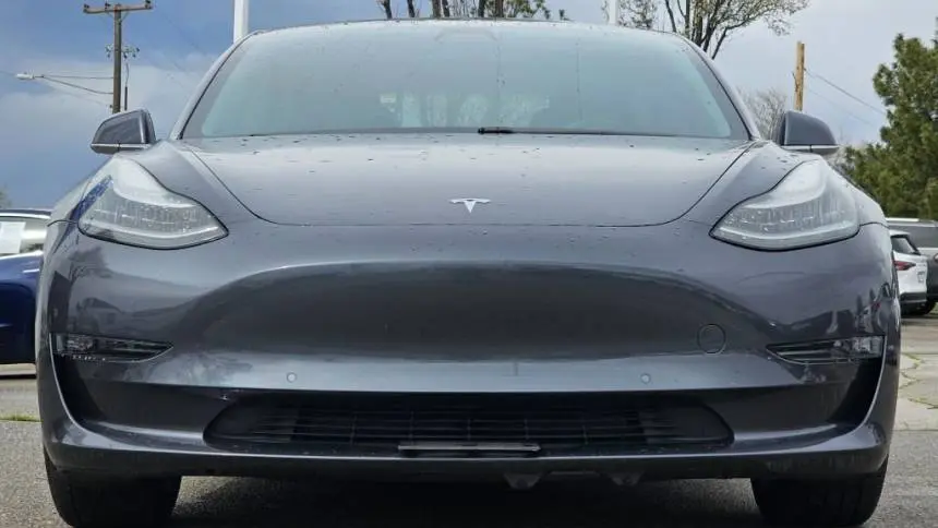 2018 Tesla Model 3 5YJ3E1EB5JF144774