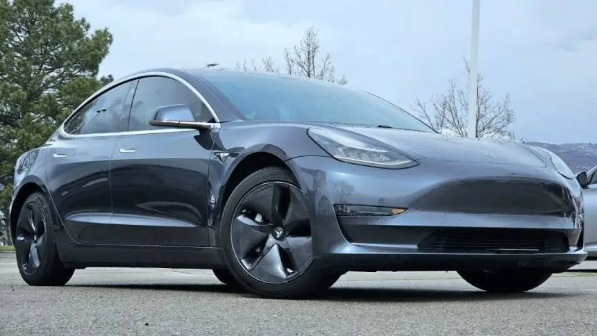 2018 Tesla Model 3 5YJ3E1EB5JF144774