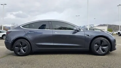2018 Tesla Model 3 5YJ3E1EB5JF144774