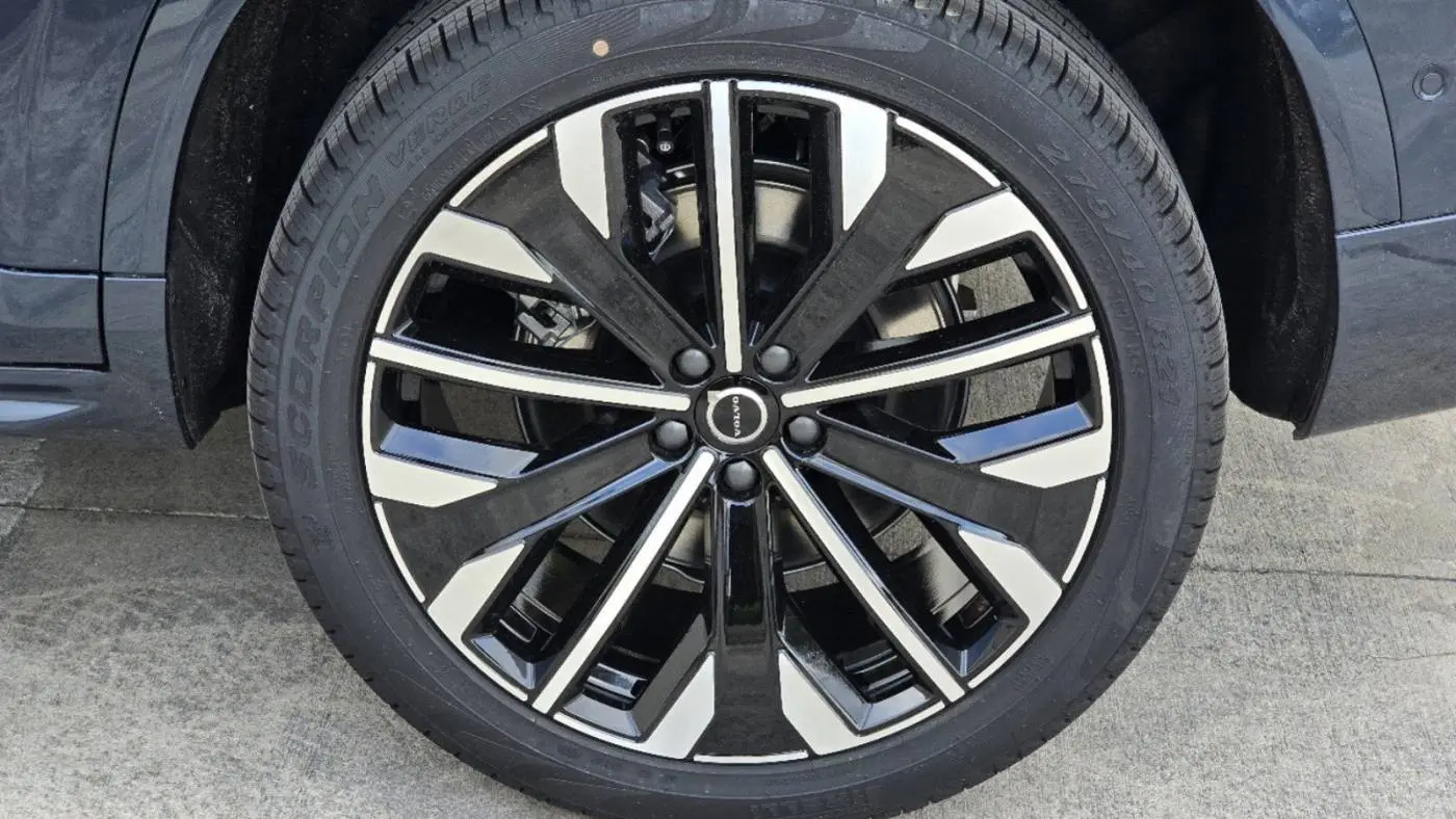 2025 Volvo XC90 YV4H60PB9S1380538