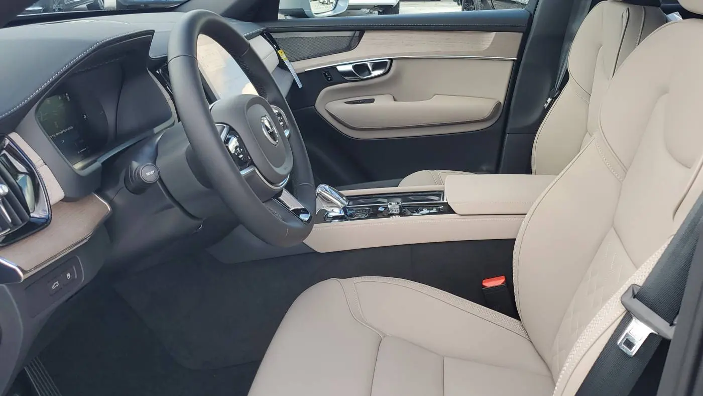2025 Volvo XC90 YV4H60PB9S1379230