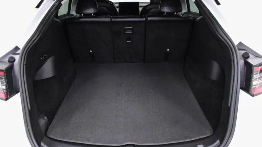 2022 Tesla Model Y 7SAYGDEF1NF341020