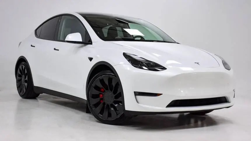 2022 Tesla Model Y 7SAYGDEF1NF341020