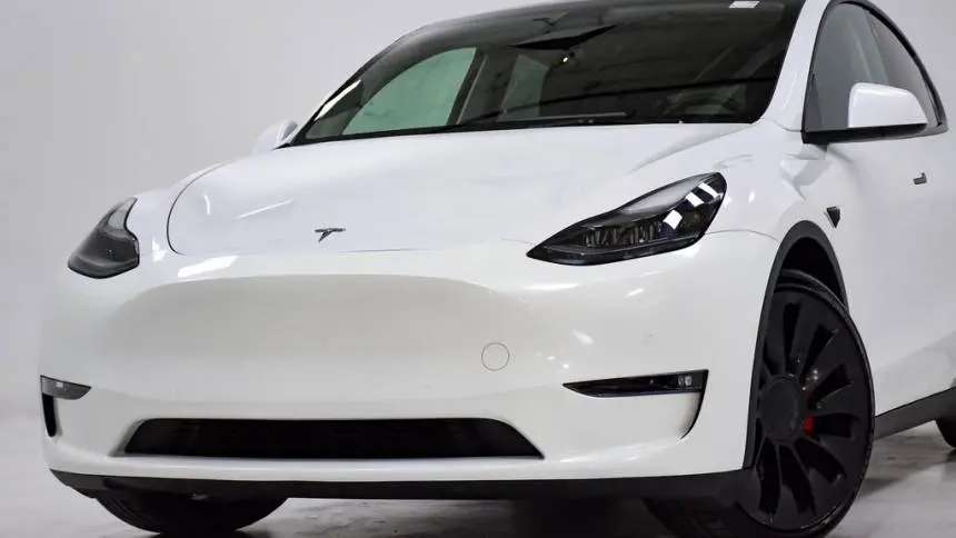 2022 Tesla Model Y 7SAYGDEF1NF341020