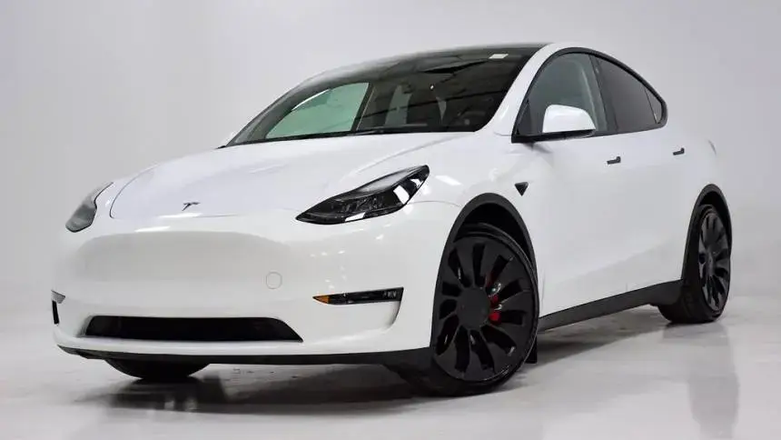 2022 Tesla Model Y 7SAYGDEF1NF341020