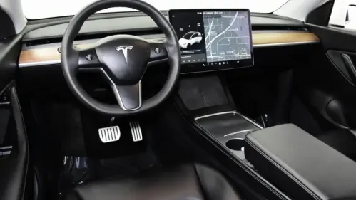 2022 Tesla Model Y 7SAYGDEF1NF341020