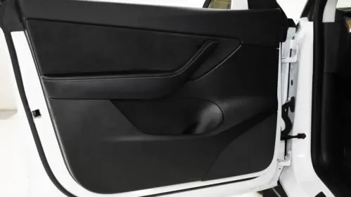 2022 Tesla Model Y 7SAYGDEF1NF341020
