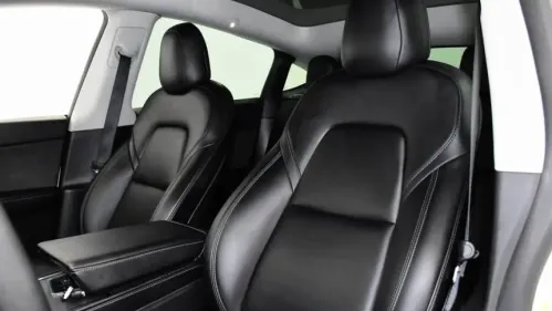 2022 Tesla Model Y 7SAYGDEF1NF341020