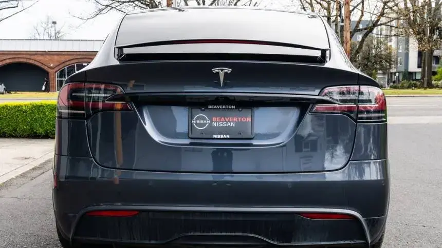 2022 Tesla Model X - Images - 5